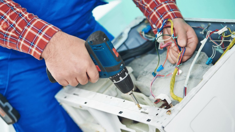 Menemen LG LG çamaşır makinesi kart tamiri – Su almama arızası orijinal parça ile giderildi. - Teknik servis örneği